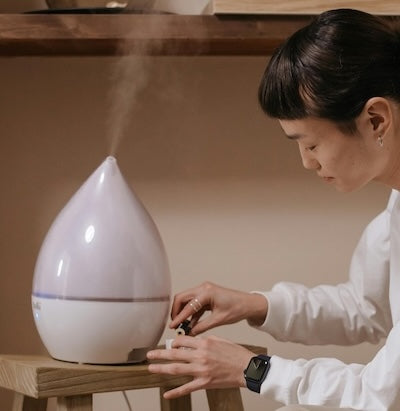加湿器にヒバ精油をプラスすれば、より健やかな空間に！